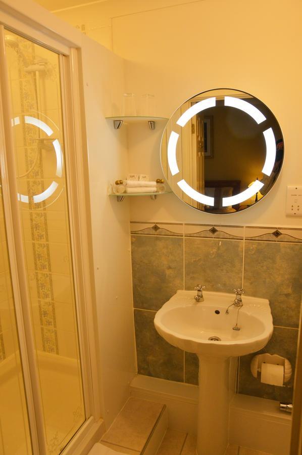 Bryn Hebog Bed & Breakfast Кармартън Екстериор снимка